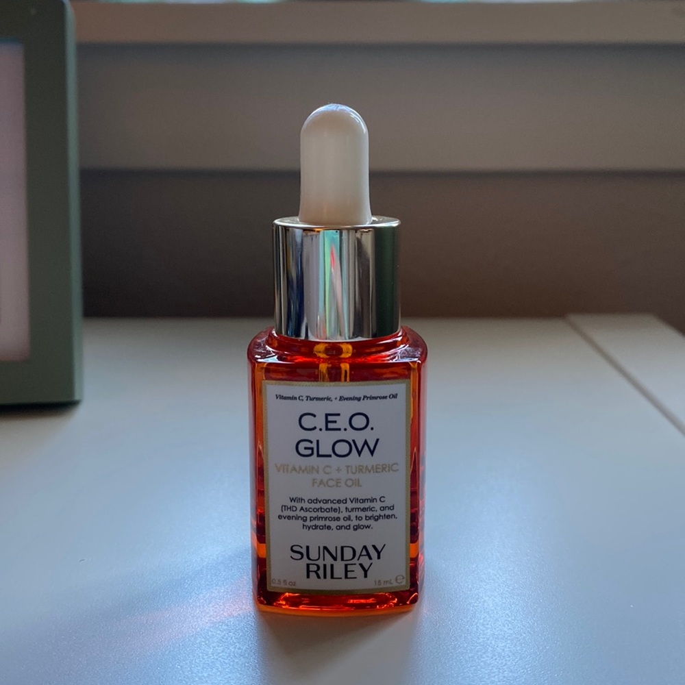 Sunday Riley CEO Glow Vitamin C+Turmeric Face Oil